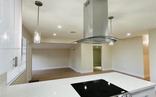 2280 HAVANA DR MIRAMAR 33023